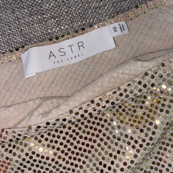 NWT ASTR the Label Della Bodysuit in Gold - Picture 9 of 9